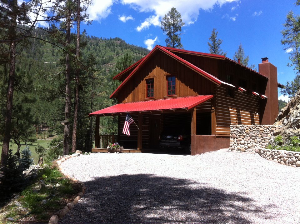 8 x 8 Flat/Flat logs with dovetial corners. Custom design near Sante Fe, NM